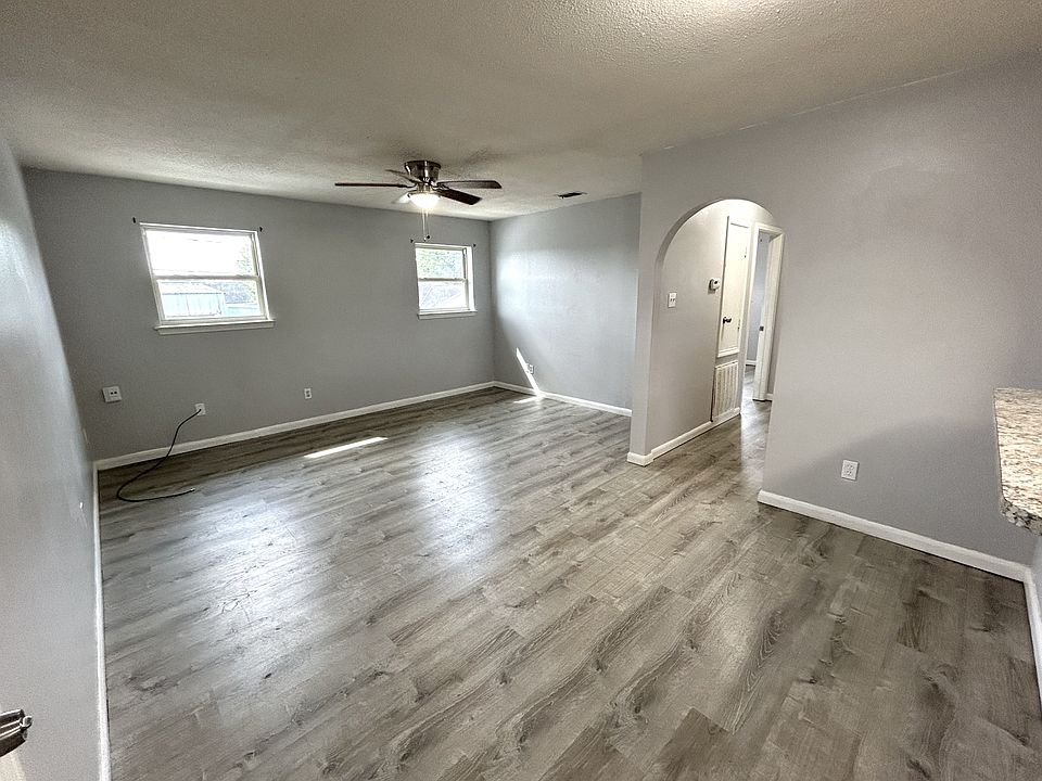 1st image of 1924 Tusa Dr APT D
