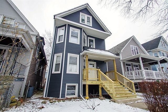 1st image of 3729 W Sunnyside Ave #2
