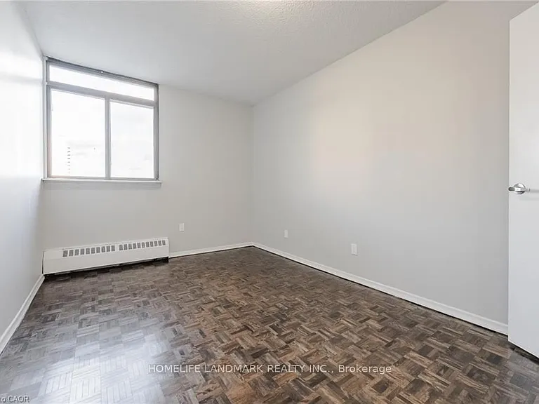 770 Hager Ave #401 — Photo 7