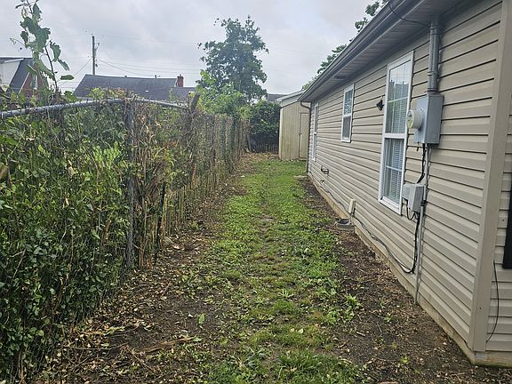 4th image of 420 Orange St
