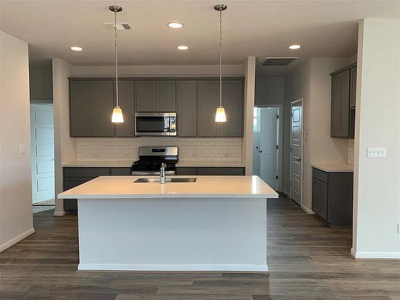 4th image of 108 Ladolia Ln