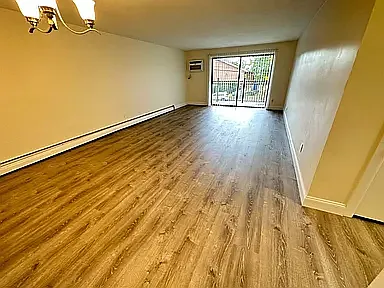 2 bed, 980 sqft, $2,800 — Photo 3