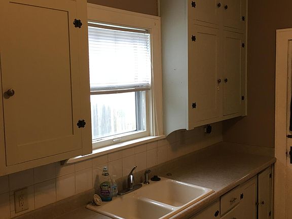 4th image of 1225 Lake St