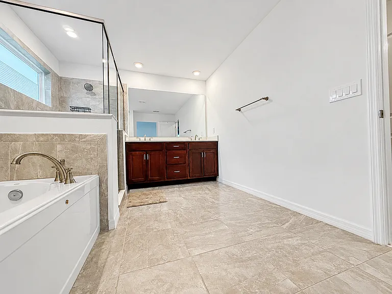 7045 SW 65th St — Photo 42