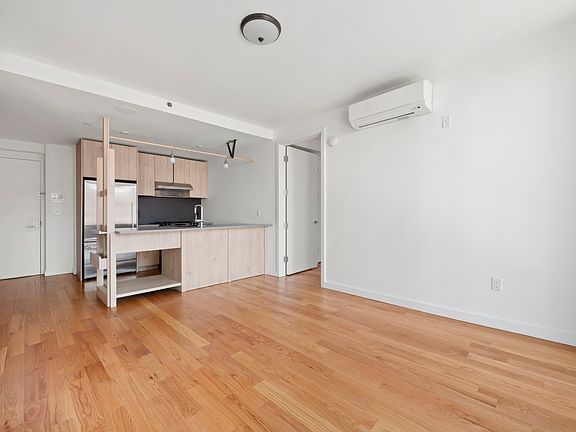 4th image of 54 Noll St APT 614