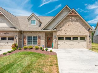 955 Bishop Knoll Ln, Knoxville, TN 37938