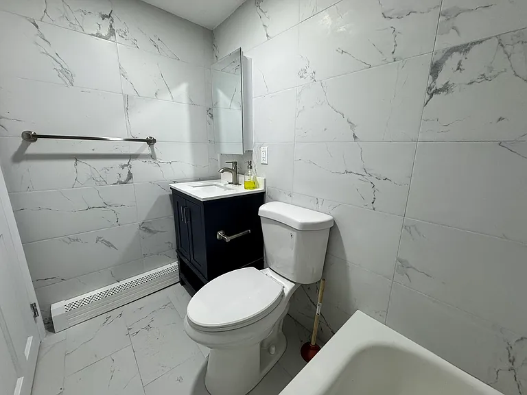 86 Emerson St #1 — Photo 12