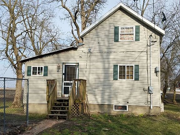 2nd image of 211 N Viking Vie