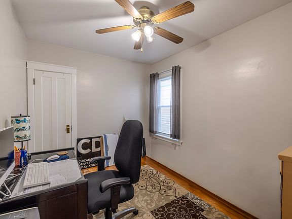 3rd image of 5401 N Magnet Ave #1