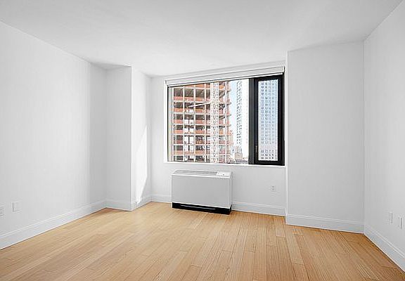 3rd image of 10 City Pt APT 41C