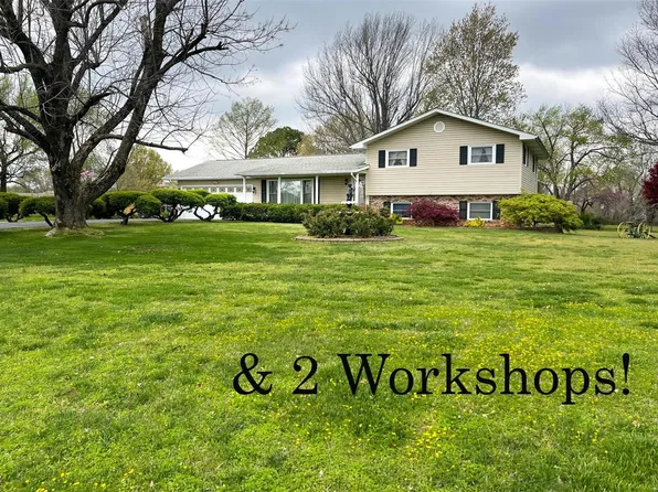 12249 Two Mile Rd, Dexter, MO 63841