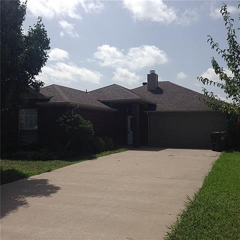 1st image of 1230 Clay Ln