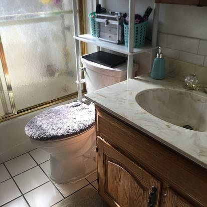 3rd image of 9600 S Marion Ave