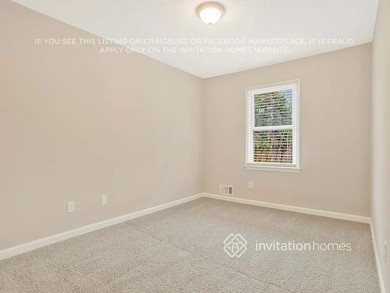 1648 Roman Point Dr — Photo 17