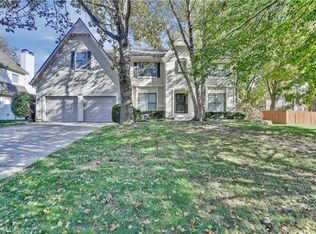 12923 Ballentine St, Overland Park, KS 66213
