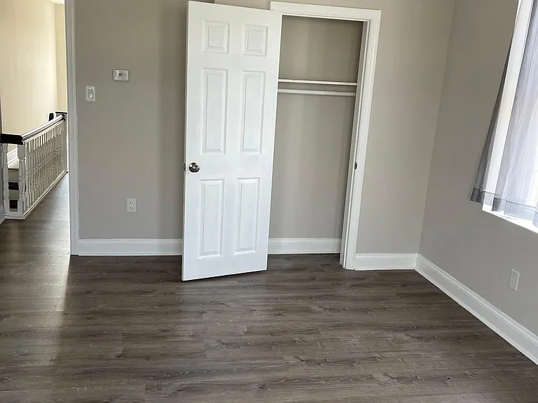 5046 Market St — Photo 8