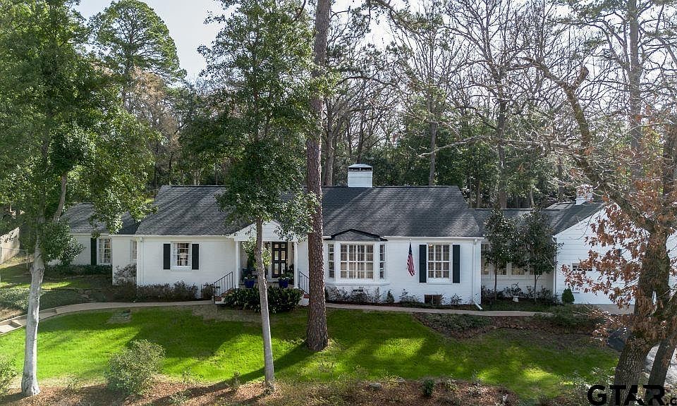 1st image of 3200 Dinah Ln
