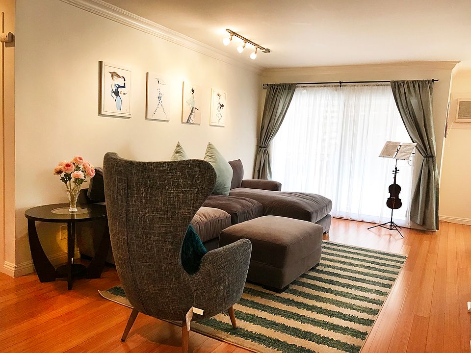 1st image of 1154 S Barrington Ave APT 204