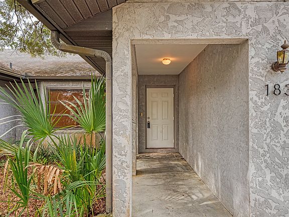 3rd image of 183 Ramblewood St