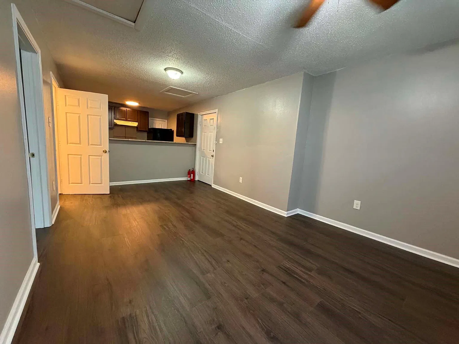 2 bed, 2.0 bath, 950 sqft, $1,100 — Photo 1