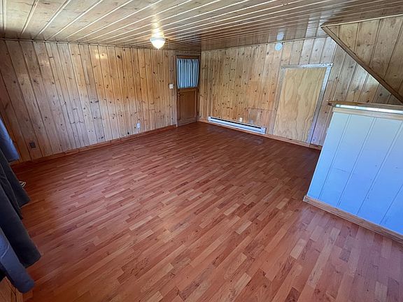 3rd image of 208 Cottage Ave Unit 3