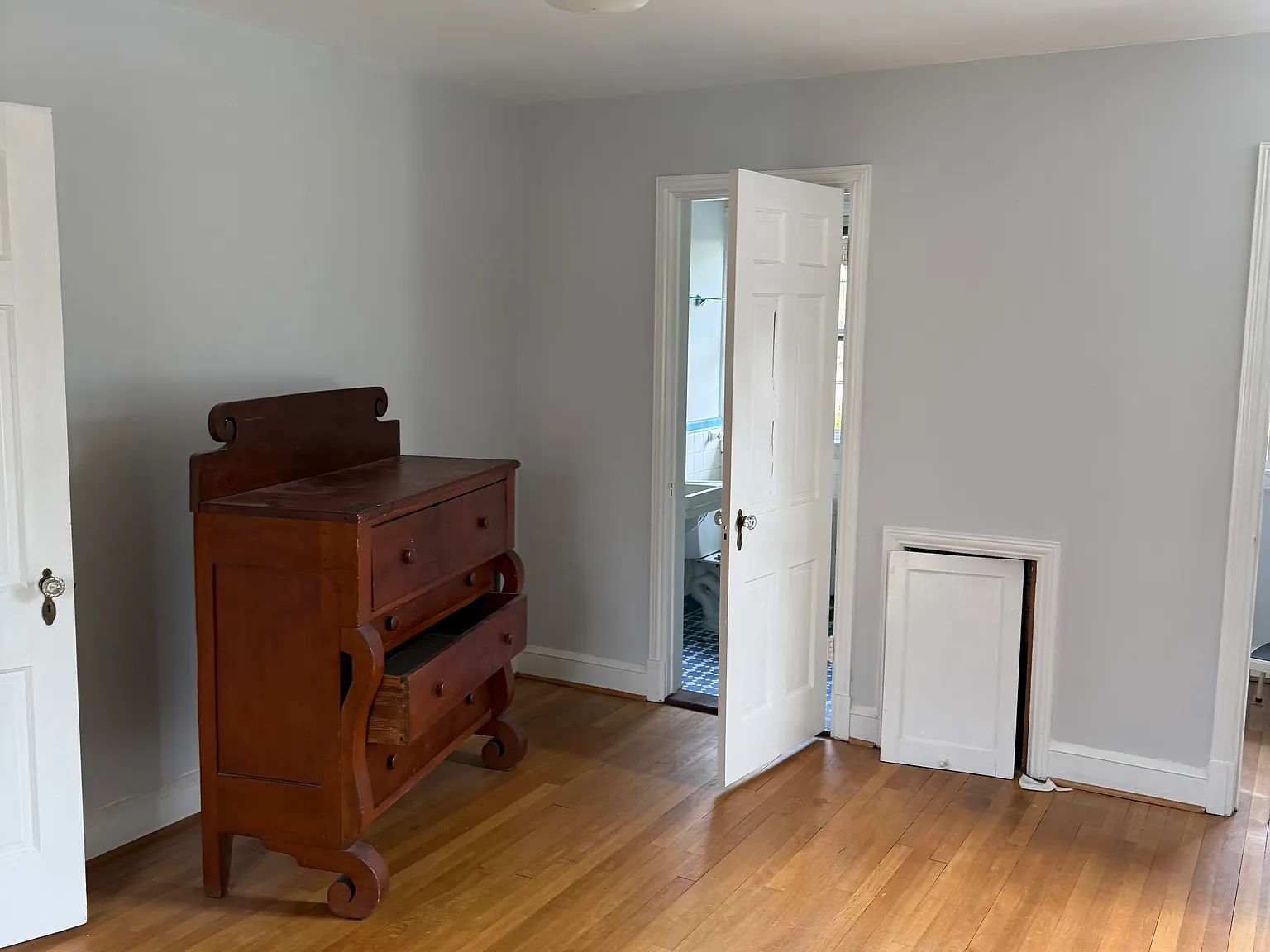 3 bed, 2585 sqft, $12,000 — Photo 2