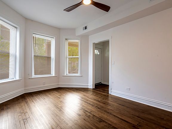 2nd image of 852 N Christiana Ave