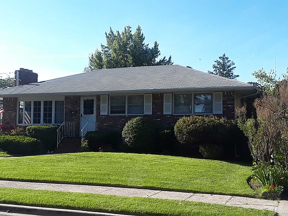 3rd image of 173 N Idaho Ave
