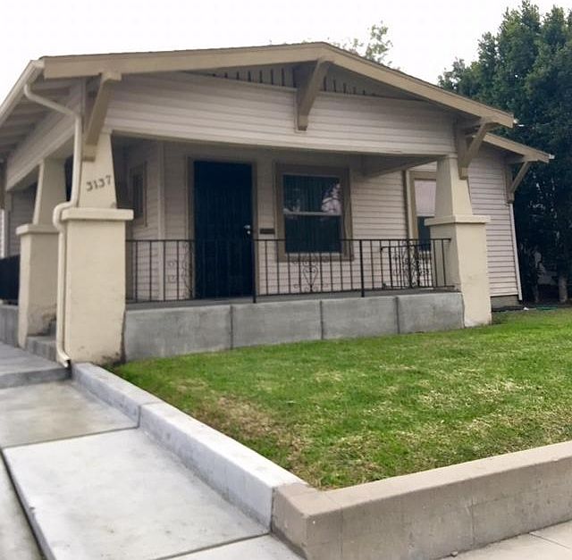 1st image of 3137 Collier Ave