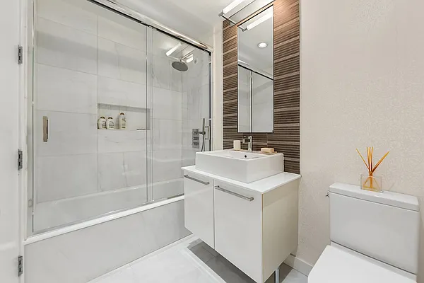 Sold by Nest Seekers International | media 28