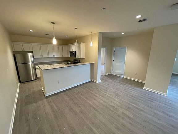 3rd image of 192 Erie Blvd #508