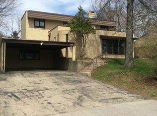 3410 N View Rd, Rockford, IL 61107