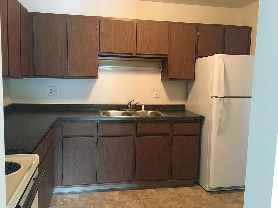 1st image of 401 E Willard Ave #7