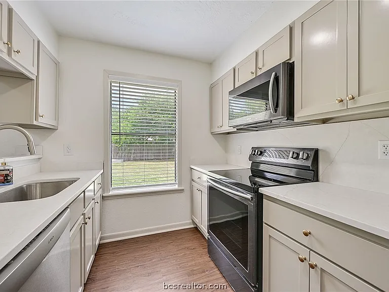 3213 Bahia Dr — Photo 5