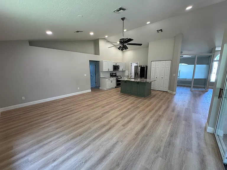 1845 Blue Heron Dr — Photo 7
