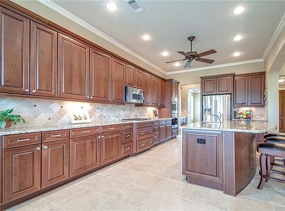 4th image of 8821 Sarasota