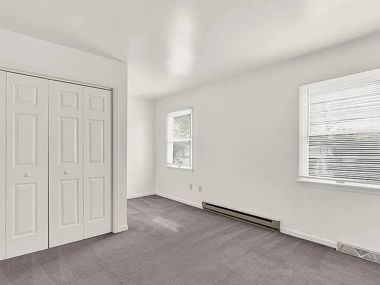 417 N Market St — Photo 9
