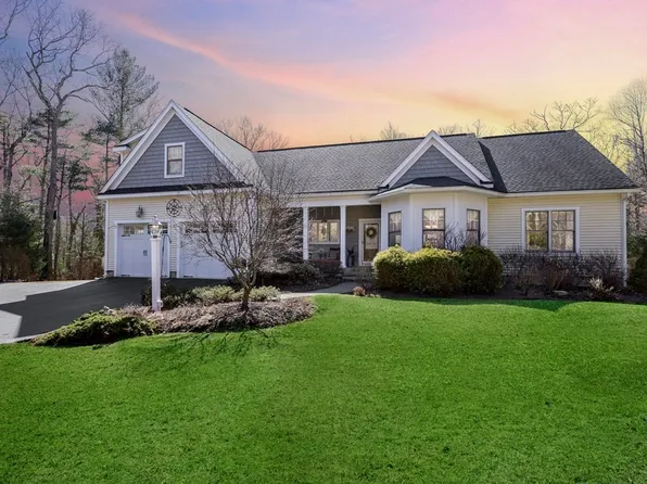 128 Quaker St, Northbridge, MA 01534