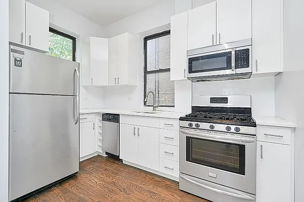 Rented by Living New York | media 3