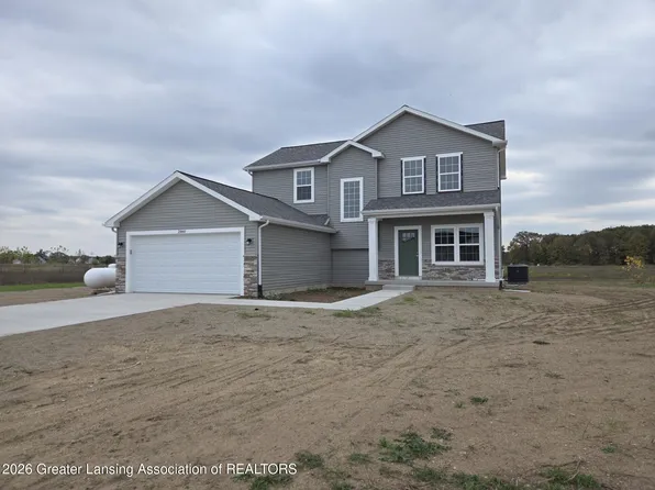 15277 Sherwood Ln, Lansing, MI 48906