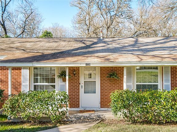 5th image of 3206 Westhill Dr