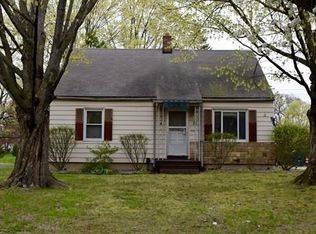 21 Lumae St, Springfield, MA 01119