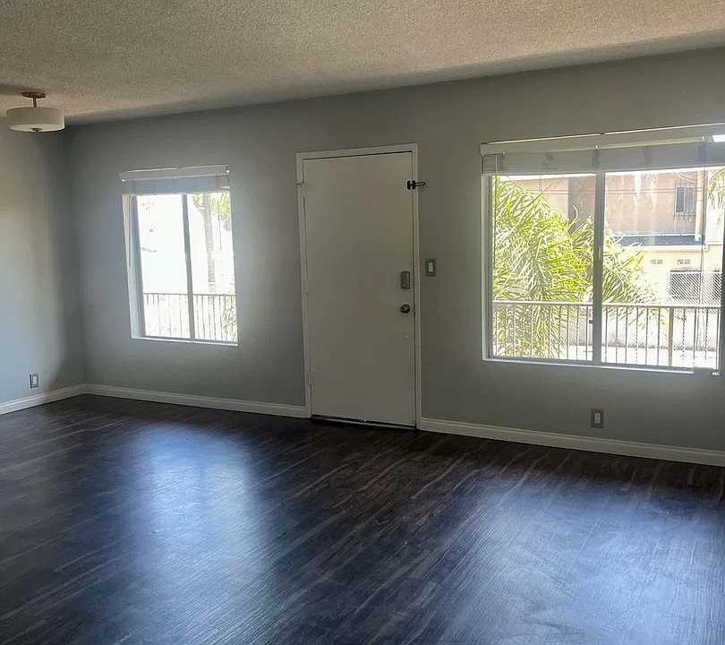 1576 Locust Apts LLC