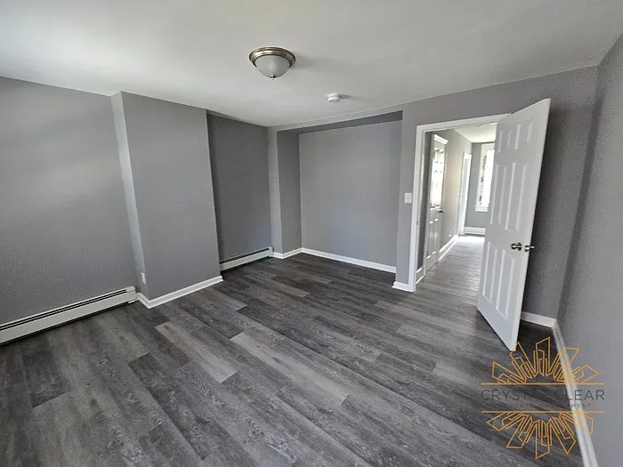 3 bed, 2.0 bath, 1366 sqft, $1,995 — Photo 3