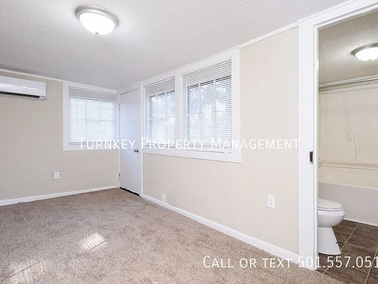 1308 W 21st St — Photo 9