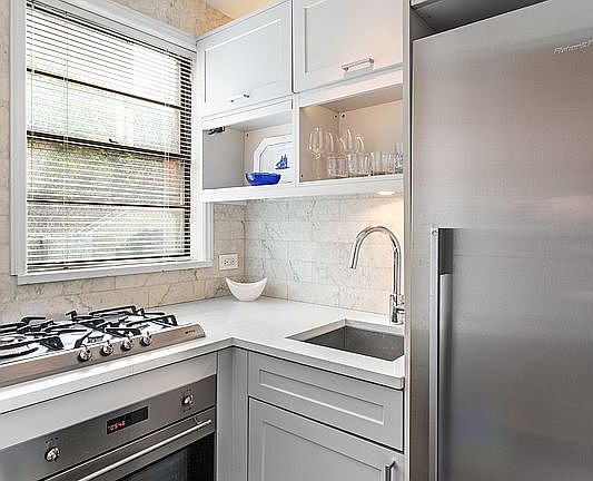 4th image of 110 E 36th St APT 7C