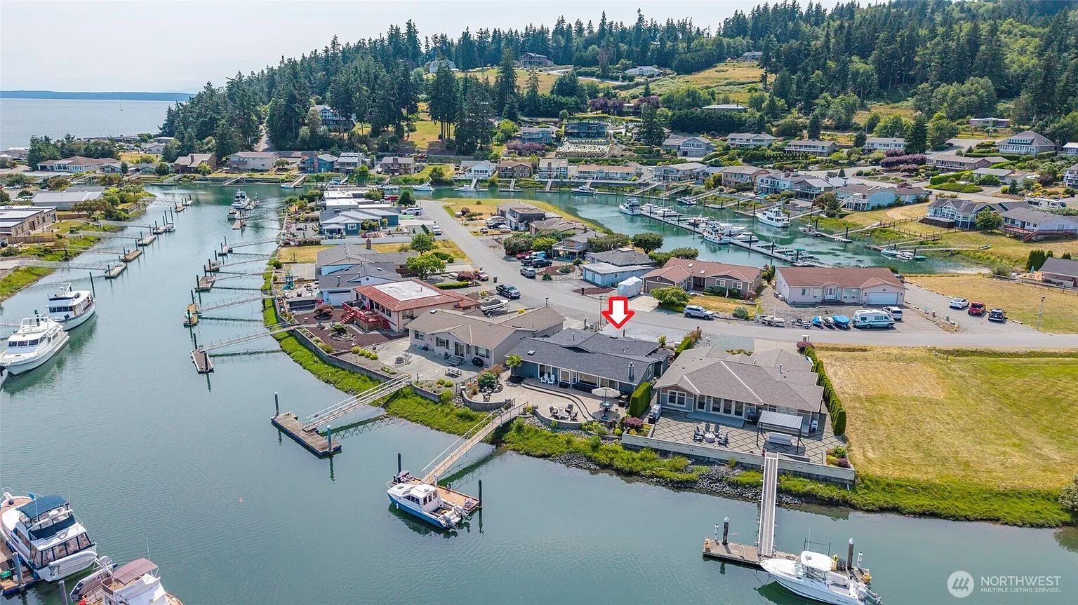 2250 Mariners Way photo 1