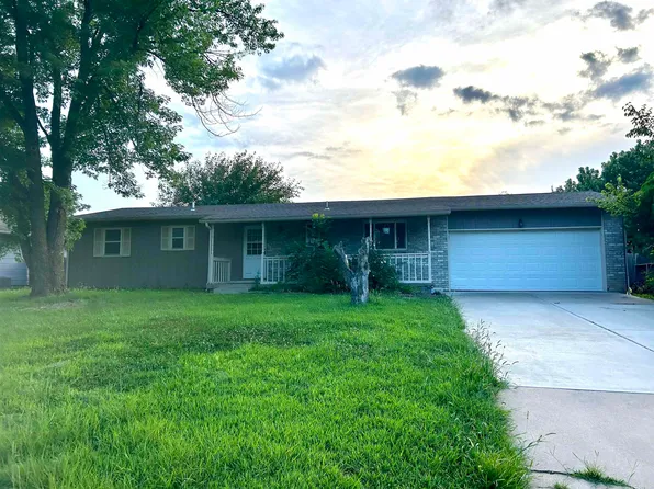 1637 Timberline Dr, Rose Hill, KS 67133