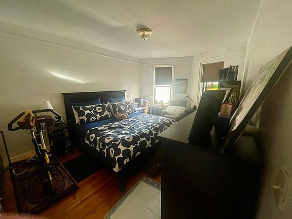 3rd image of 71 Ocean Pkwy APT 4B