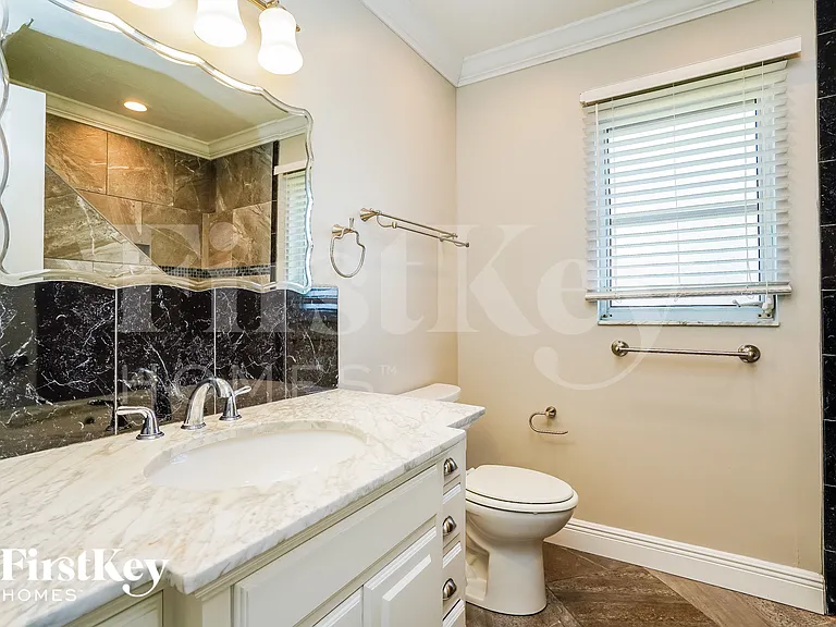 17261 Oriole Rd — Photo 9